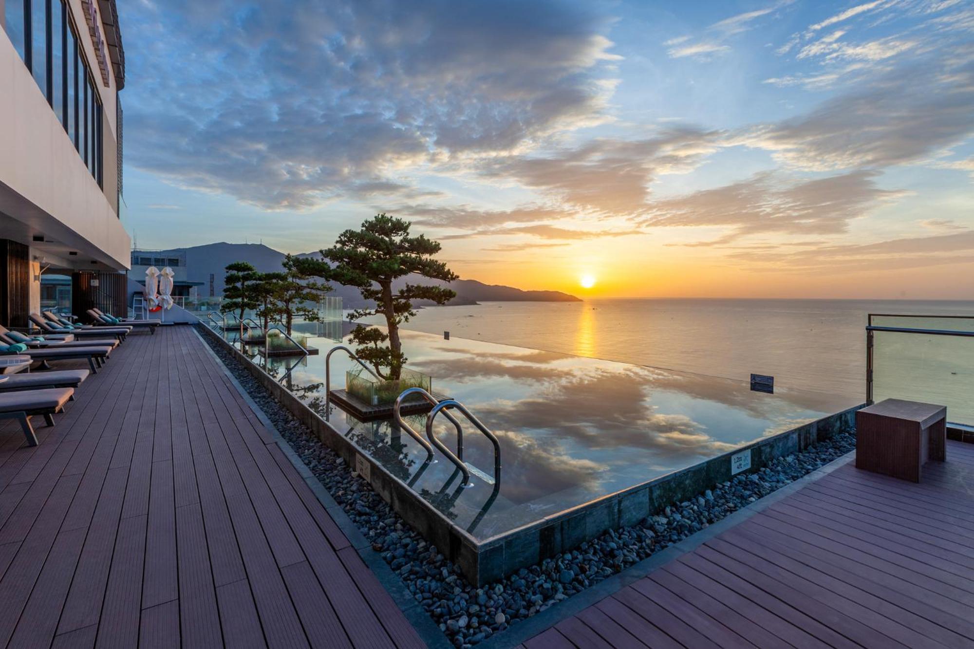 Hilton Garden Inn Đà Nẵng Exterior foto
