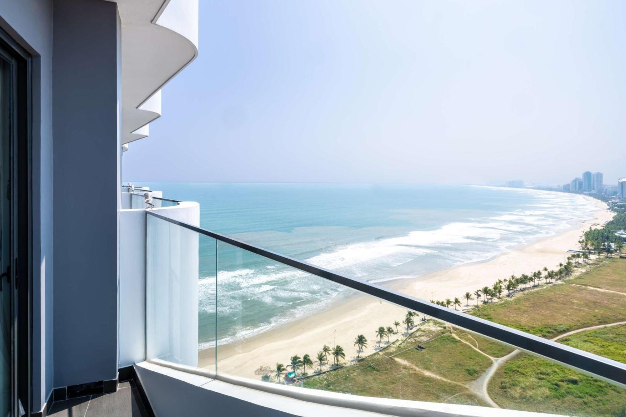 Hilton Garden Inn Đà Nẵng Exterior foto